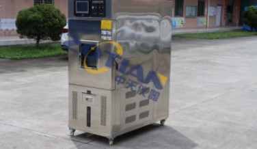 在立式低溫耐折試驗機中安裝樣品時需要注意哪些規范